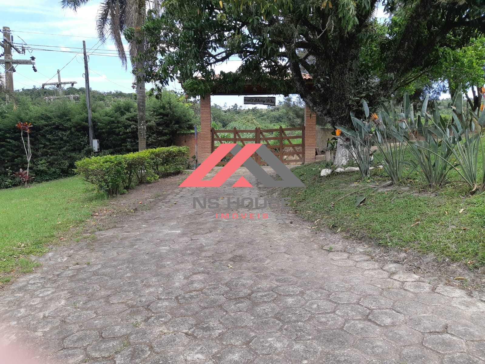 SITIO RESIDENCIAL em PIEDADE - SP, Roseiral