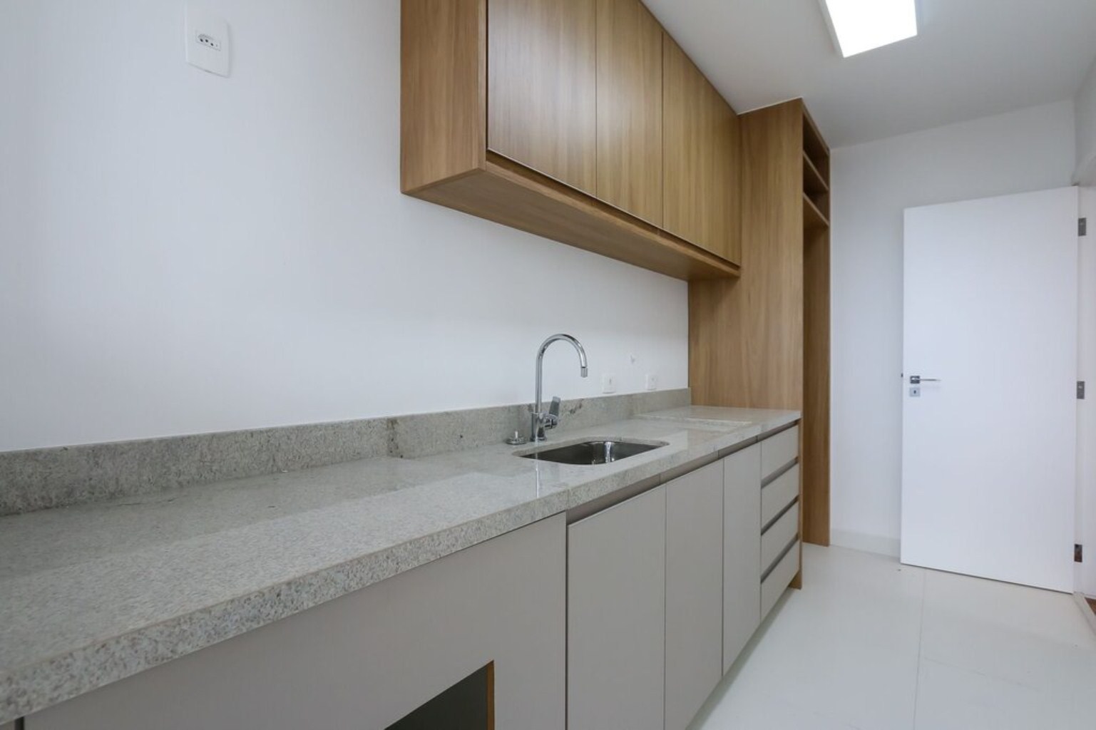 Apartamento à venda com 2 quartos, 66m² - Foto 12