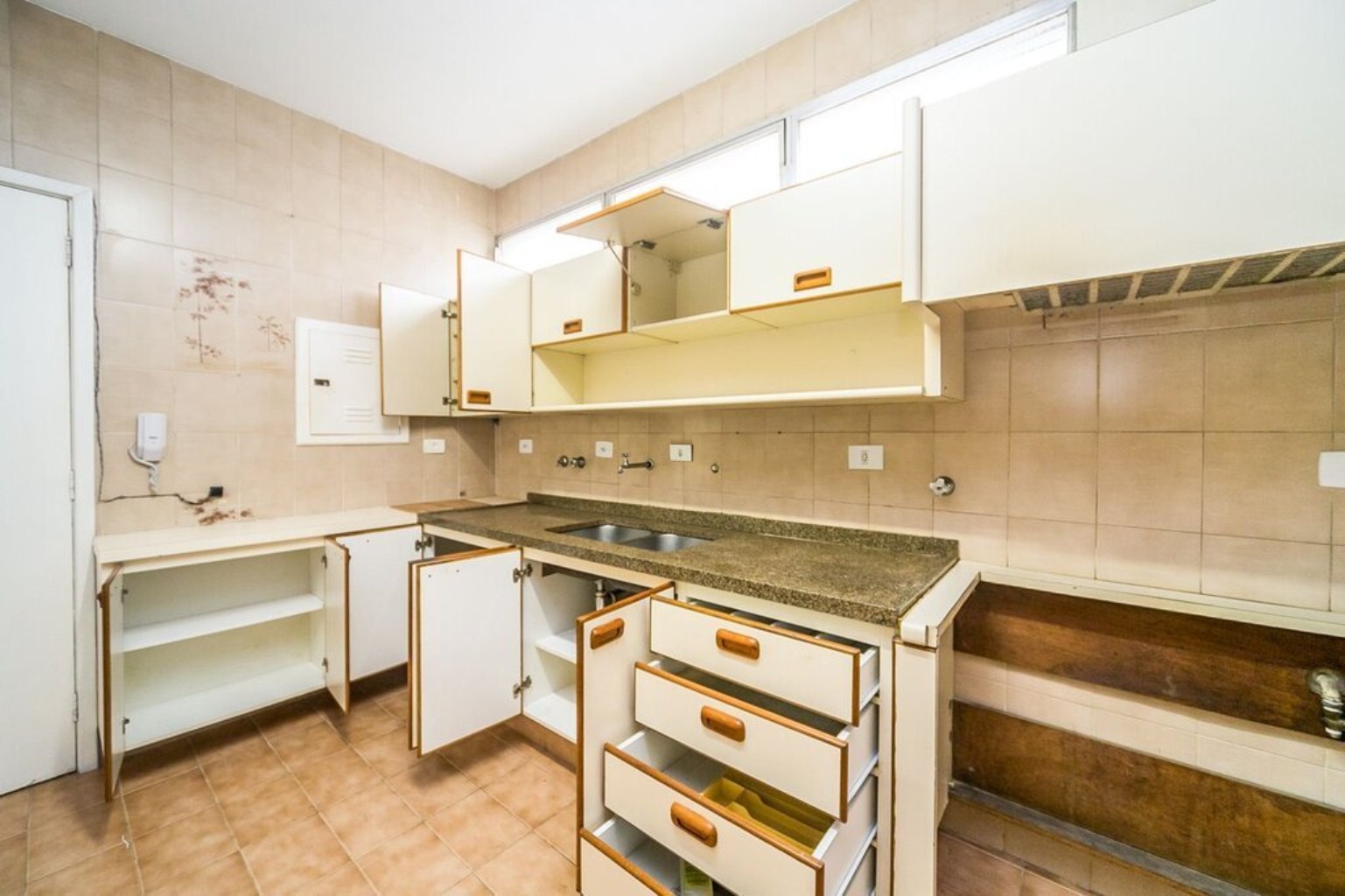 Apartamento à venda com 2 quartos, 94m² - Foto 30