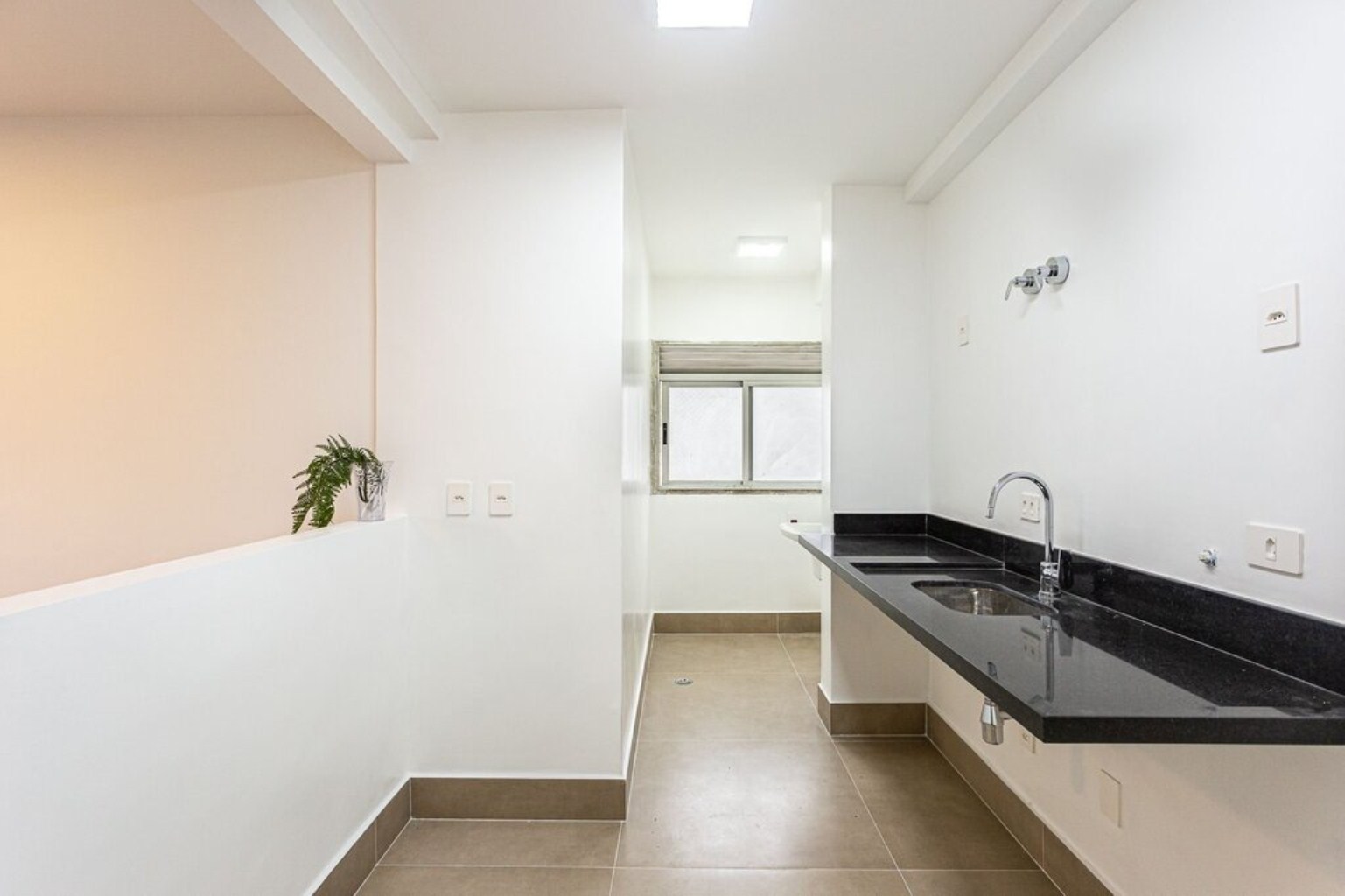 Apartamento à venda com 1 quarto, 62m² - Foto 15