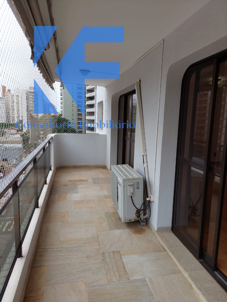 Apartamento à venda com 3 quartos, 242m² - Foto 25