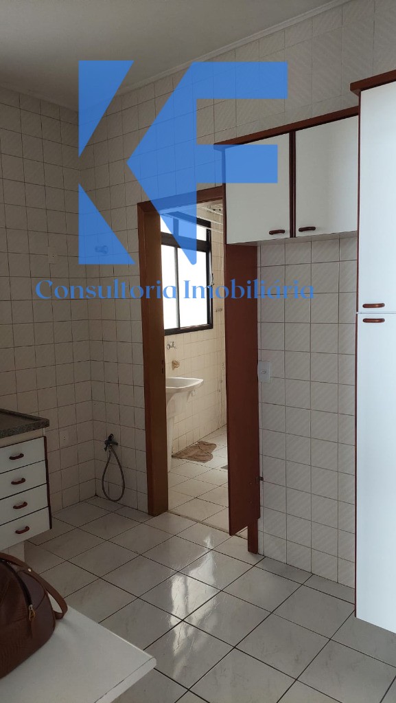 Apartamento à venda com 2 quartos, 75m² - Foto 12