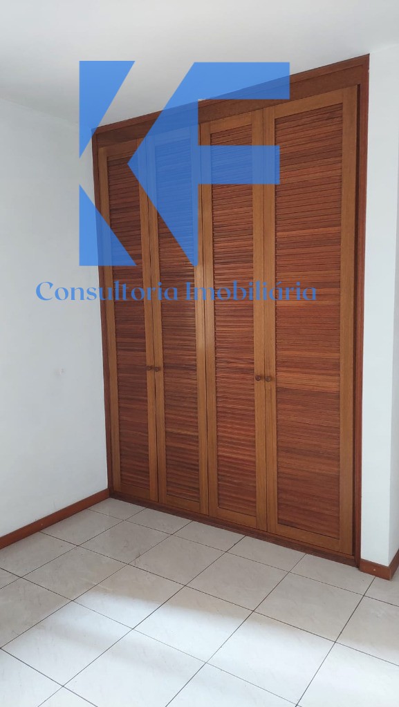 Apartamento à venda com 2 quartos, 75m² - Foto 13