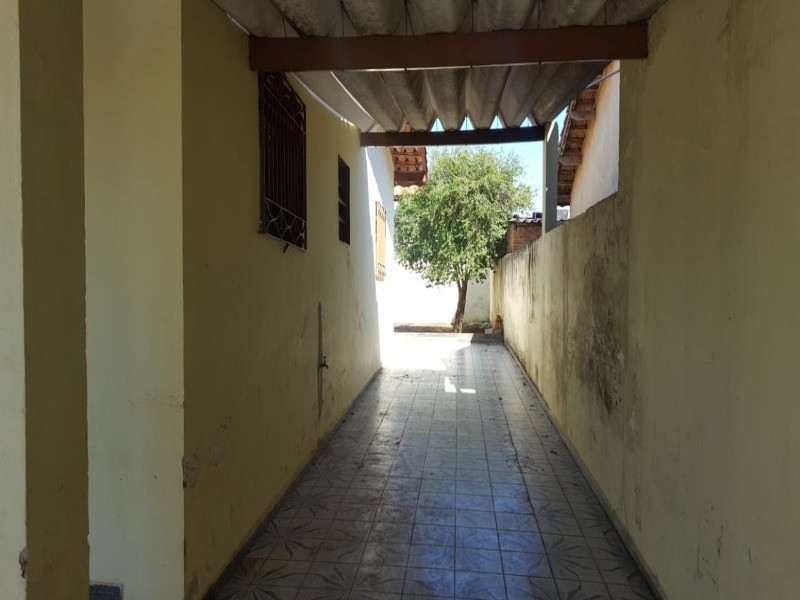 Casa para alugar com 2 quartos, 300m² - Foto 18