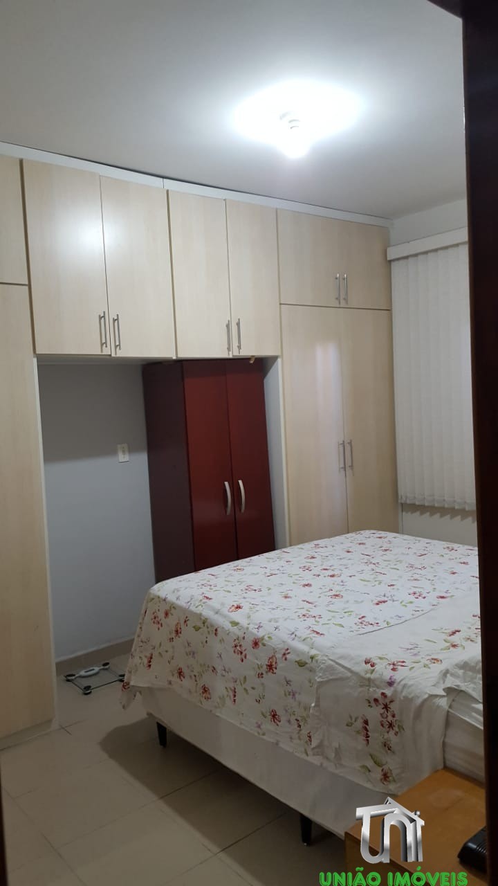 Casa à venda com 2 quartos, 105m² - Foto 10