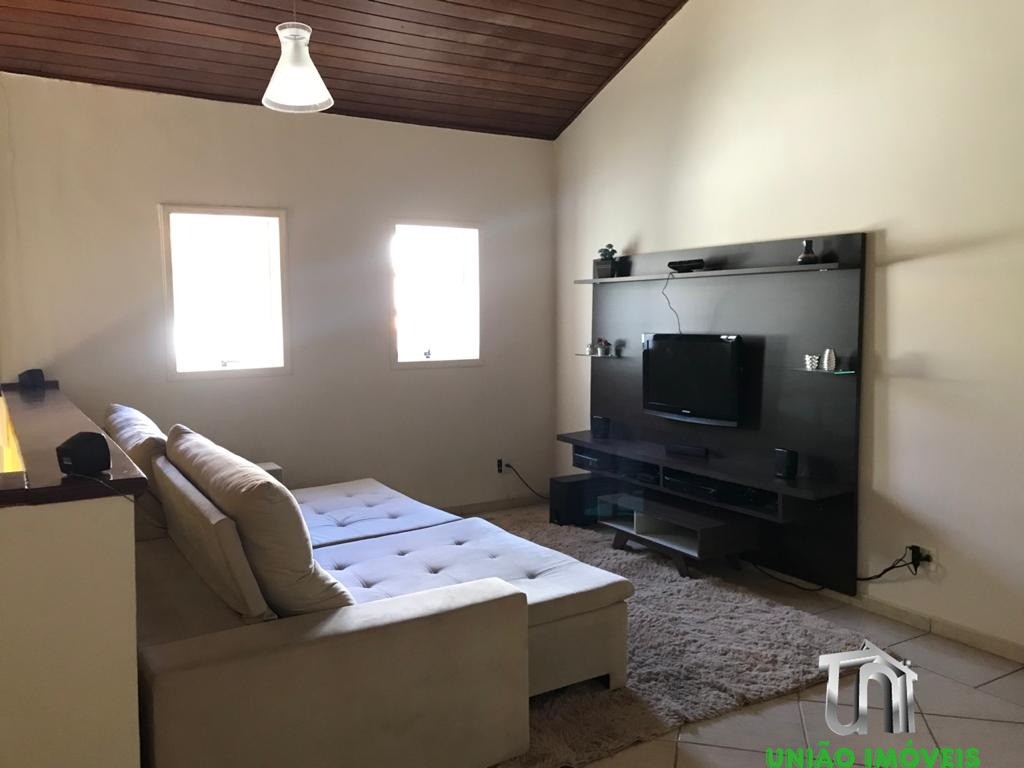 Casa à venda com 3 quartos - Foto 4