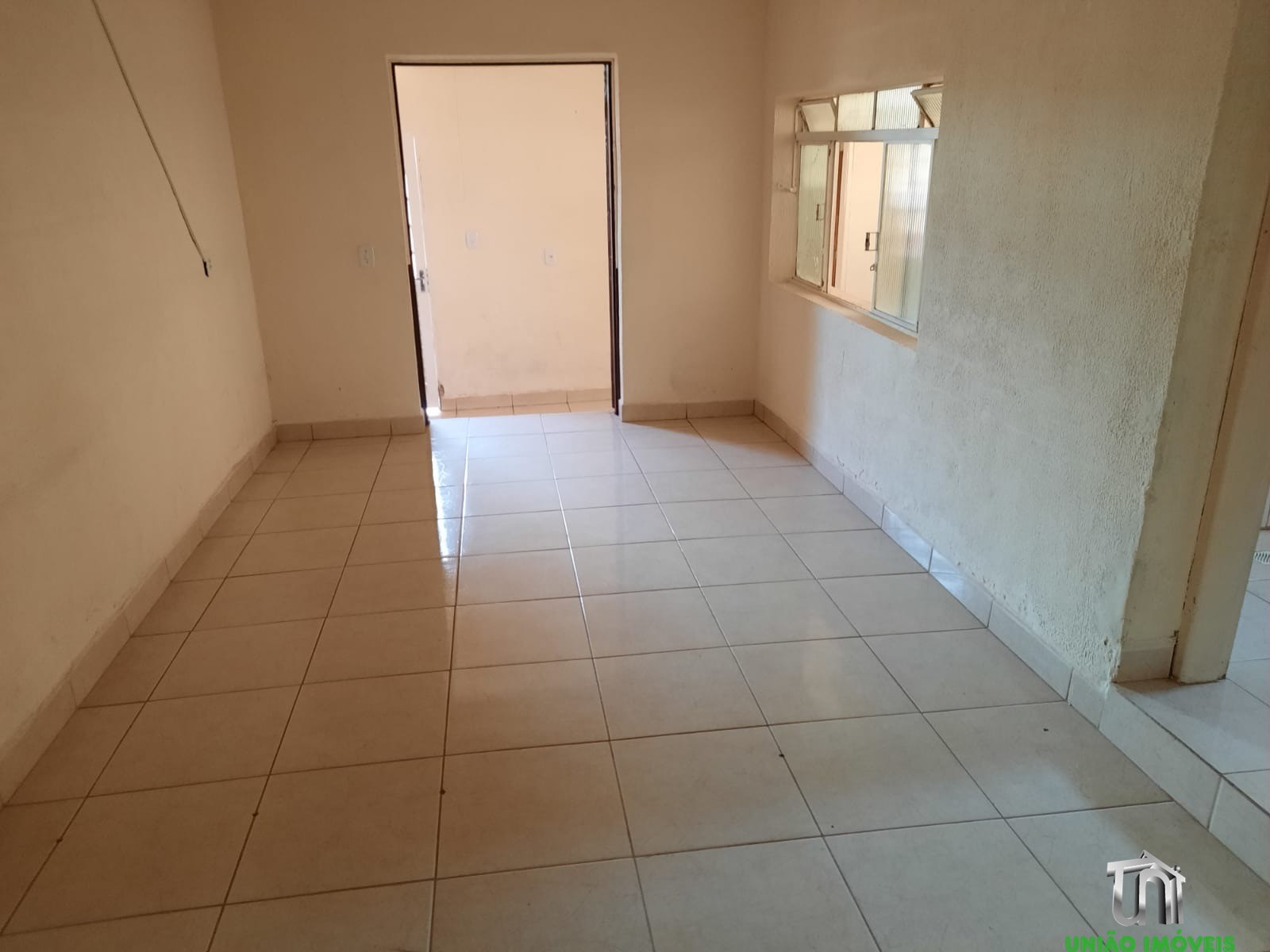 Casa à venda com 3 quartos, 221m² - Foto 4