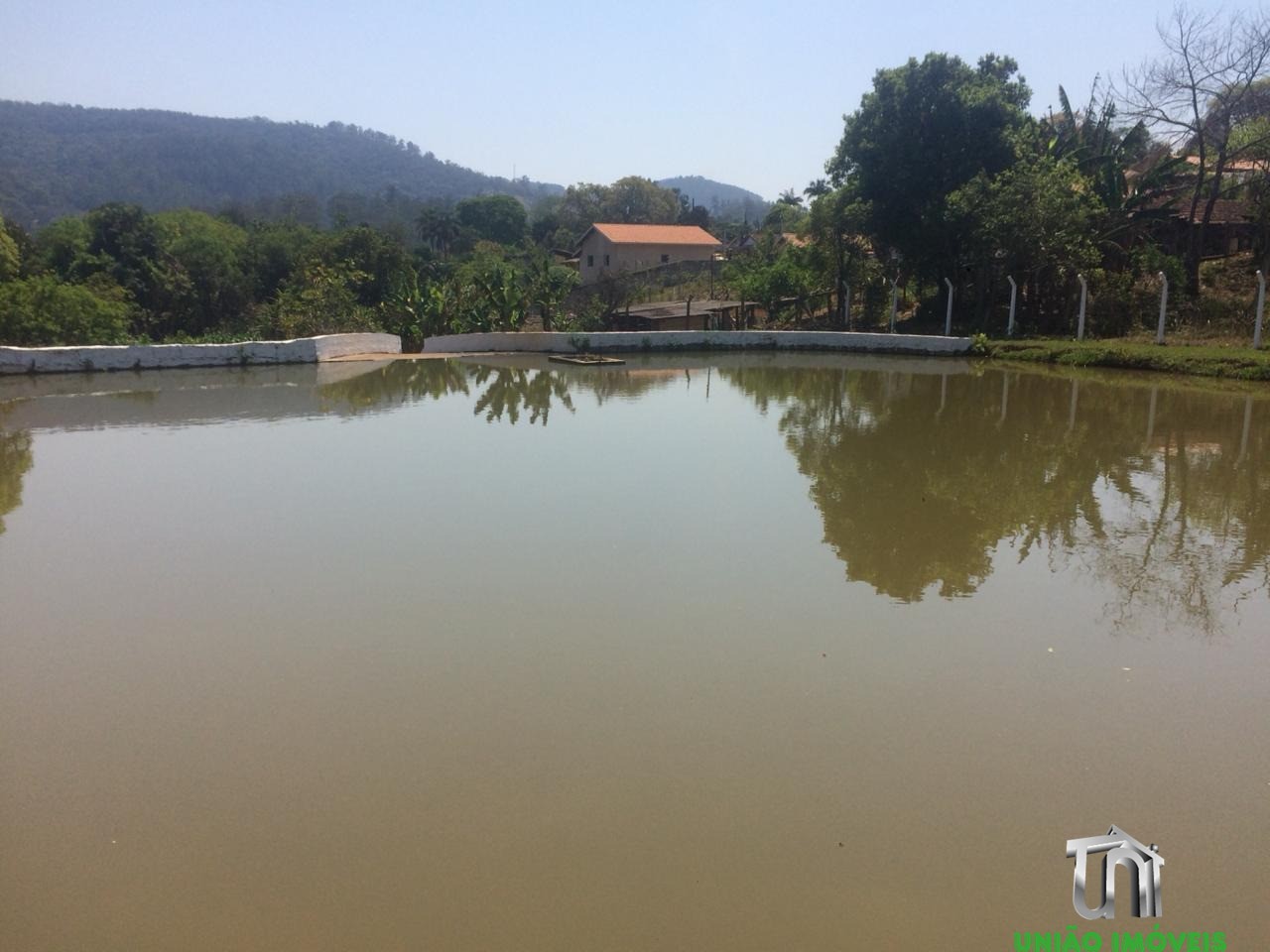 Fazenda à venda com 3 quartos, 10000m² - Foto 2