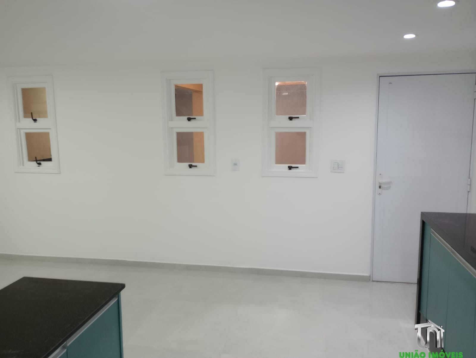 Casa à venda com 3 quartos, 250m² - Foto 26