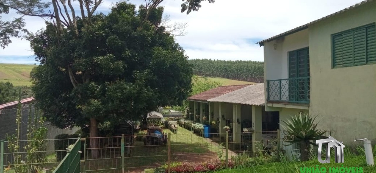 Fazenda à venda com 5 quartos, 9000m² - Foto 1