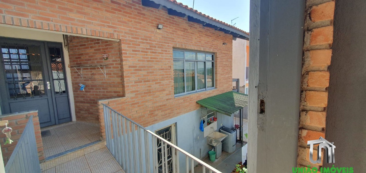 Casa à venda com 2 quartos - Foto 1