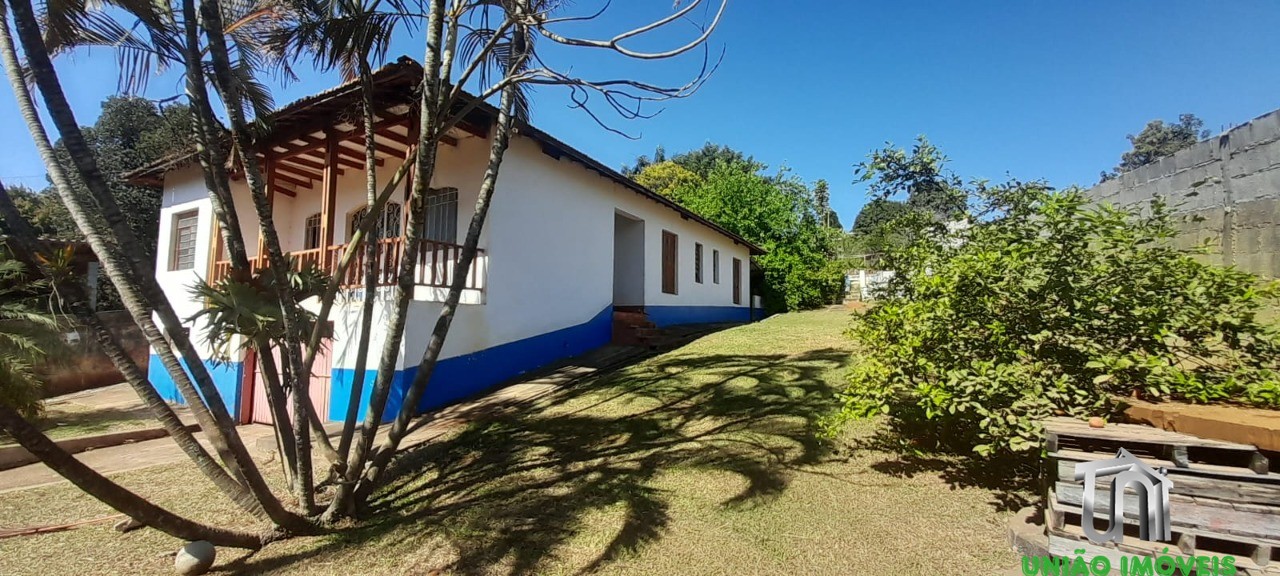 Fazenda à venda com 4 quartos - Foto 1