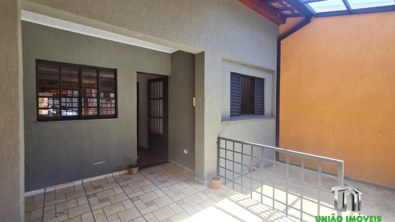 Casa à venda com 3 quartos, 61m² - Foto 3