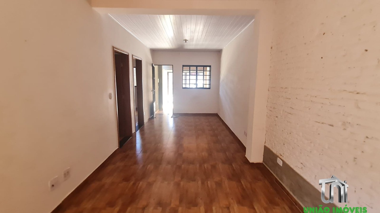 Casa à venda com 3 quartos, 61m² - Foto 2