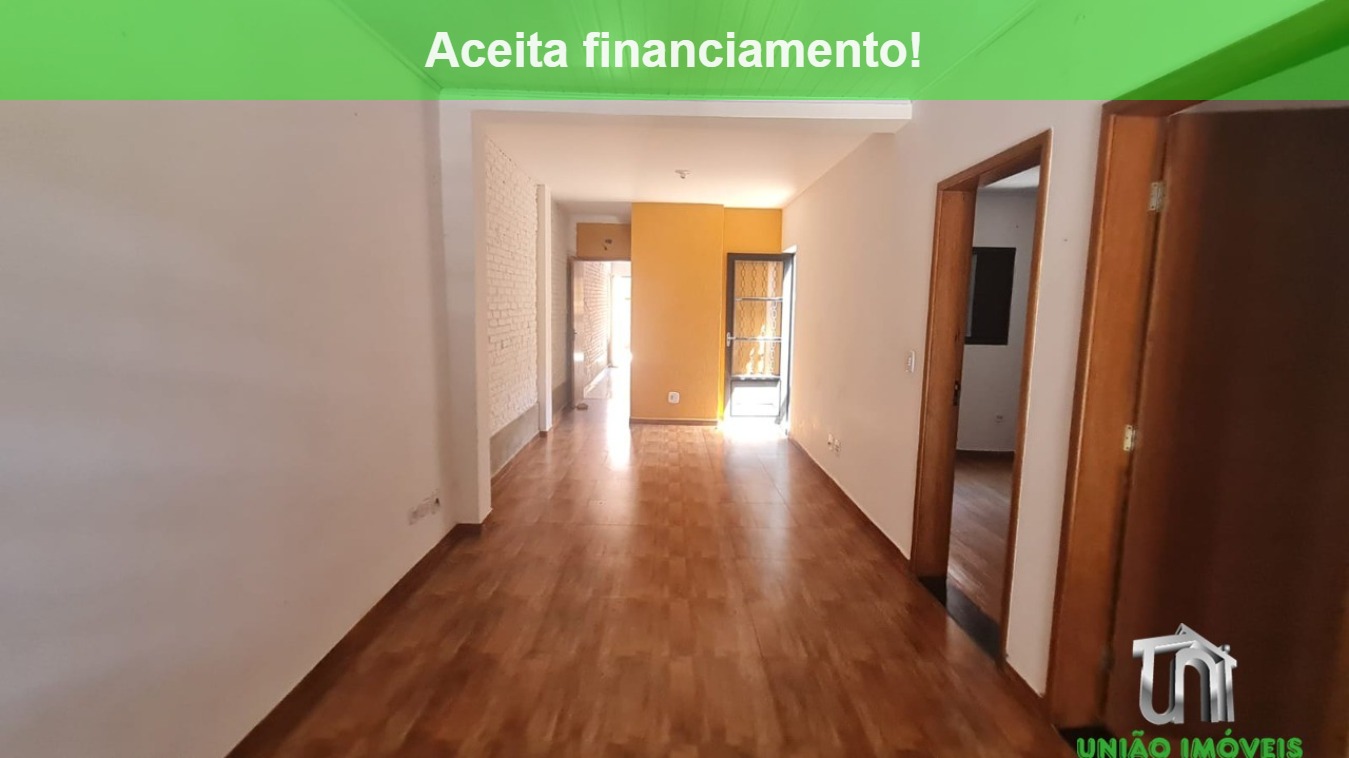 Casa à venda com 3 quartos, 61m² - Foto 1