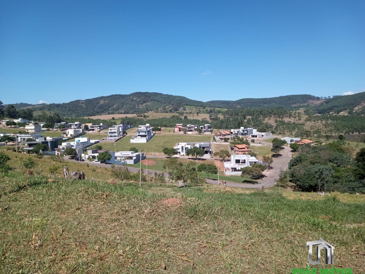 Terreno à venda, 600m² - Foto 1