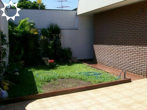 Casa à venda com 3 quartos, 300m² - Foto 3