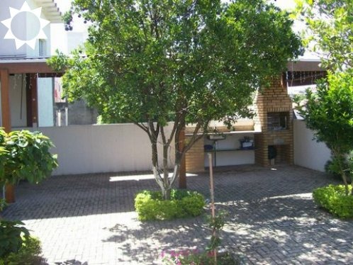 Casa à venda com 3 quartos, 300m² - Foto 1