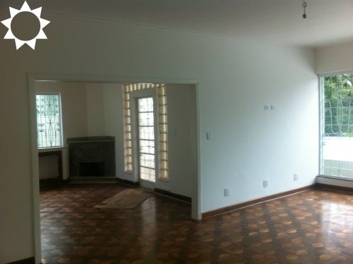 Casa à venda com 3 quartos, 480m² - Foto 1