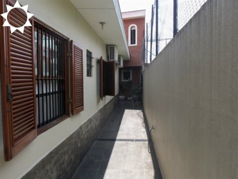 Casa à venda com 3 quartos, 230m² - Foto 22