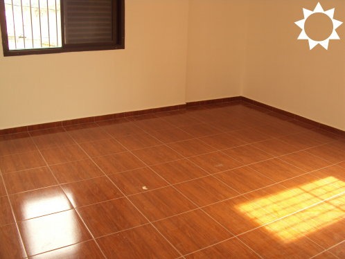 Casa à venda com 3 quartos, 216m² - Foto 2