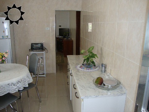 Casa à venda com 2 quartos, 150m² - Foto 8