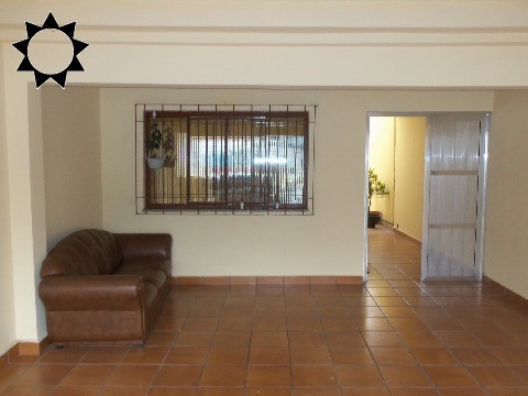 Casa à venda com 4 quartos, 183m² - Foto 2