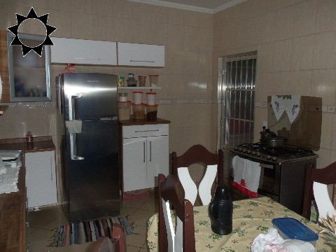 Casa à venda com 3 quartos, 250m² - Foto 1