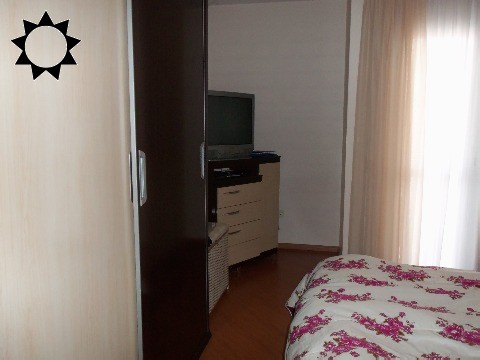 Casa à venda com 4 quartos, 200m² - Foto 24