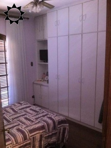 Casa à venda com 3 quartos, 250m² - Foto 7