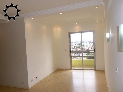 Apartamento para alugar com 3 quartos, 76m² - Foto 1