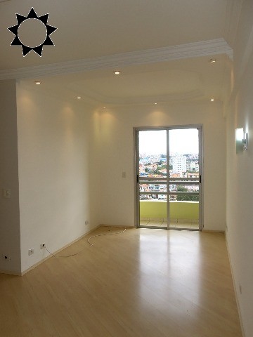 Apartamento para alugar com 3 quartos, 76m² - Foto 2