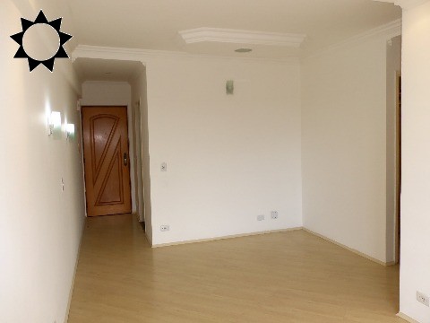 Apartamento para alugar com 3 quartos, 76m² - Foto 3