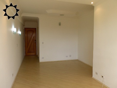 Apartamento para alugar com 3 quartos, 76m² - Foto 12