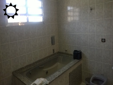 Casa à venda com 5 quartos, 218m² - Foto 26