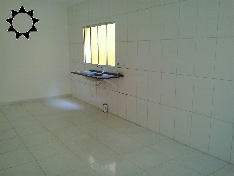 Casa à venda com 3 quartos, 125m² - Foto 1