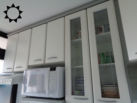 Apartamento à venda com 3 quartos, 65m² - Foto 2