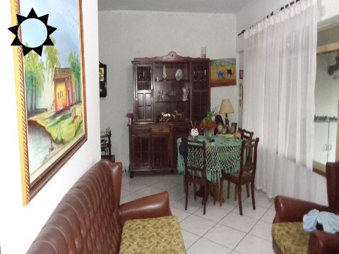 Casa à venda com 3 quartos, 180m² - Foto 1