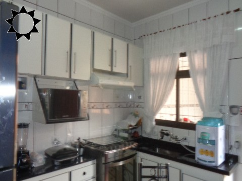 Casa à venda com 4 quartos, 200m² - Foto 22