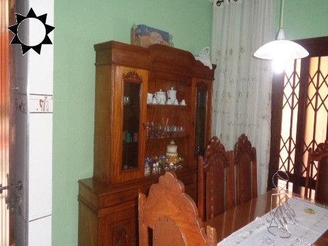 Casa à venda com 4 quartos, 200m² - Foto 25