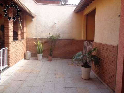 Casa à venda com 4 quartos, 200m² - Foto 36