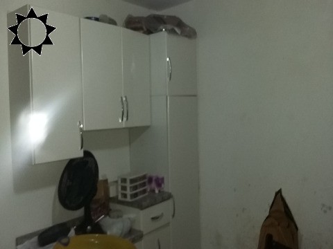 Casa à venda com 4 quartos, 210m² - Foto 2