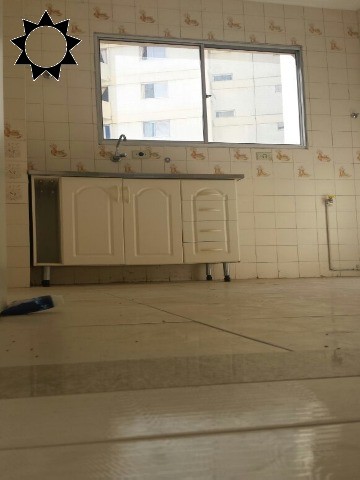 Apartamento à venda com 2 quartos, 62m² - Foto 4