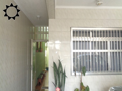 Casa à venda com 3 quartos, 180m² - Foto 2