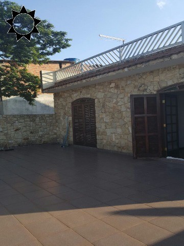 Casa à venda com 4 quartos, 310m² - Foto 4