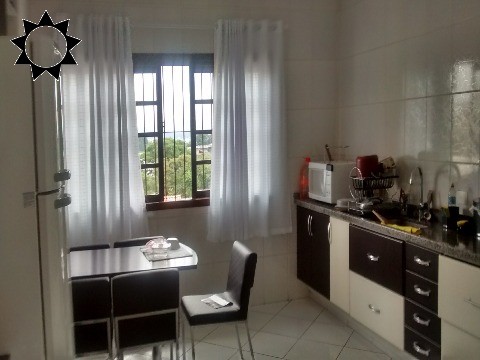 Casa à venda com 3 quartos, 241m² - Foto 17