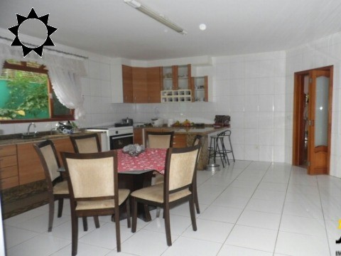 Casa à venda com 4 quartos, 300m² - Foto 6