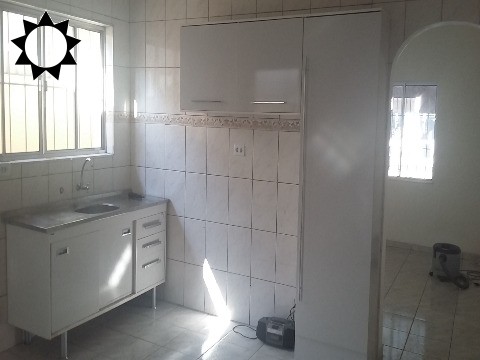 Casa à venda com 3 quartos, 120m² - Foto 1