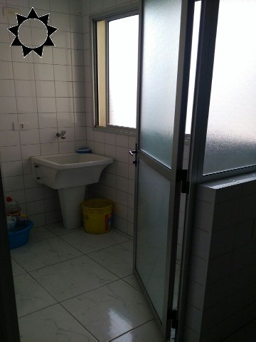 Apartamento à venda com 2 quartos, 62m² - Foto 3