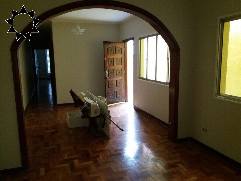 Casa à venda com 3 quartos, 140m² - Foto 2